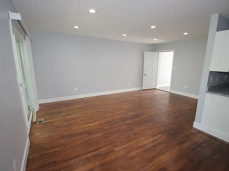 114-118 S Parke St — Photo 20