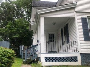 17 Henrietta St, Amsterdam, NY 12010