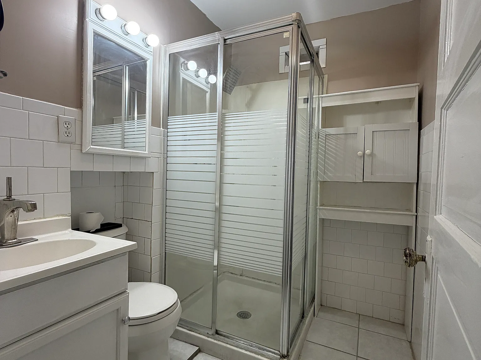 2 bed, $1,400 — Photo 4