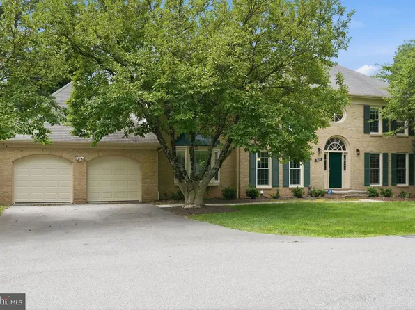 9213 Mistwood Dr, Potomac, MD 20854