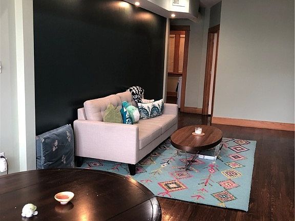 4th image of 1494 E 115th St APT 11