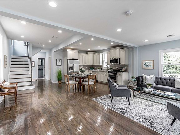 2nd image of 207 Butler St