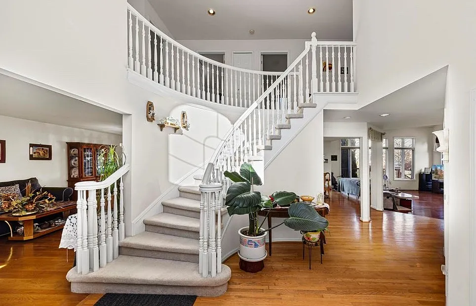 4 bed, 3149 sqft, $3,800 — Photo 4