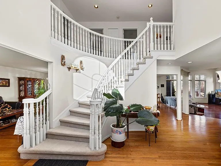 4885 Homestead Dr — Photo 4