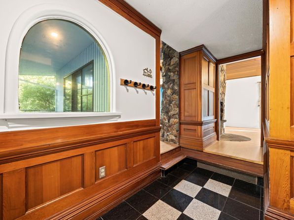4 bedroom rental in Coquitlam — photo 37