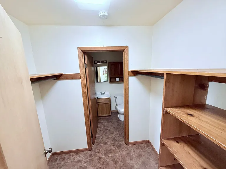 1143 W Carriage Dr #11 — Photo 8