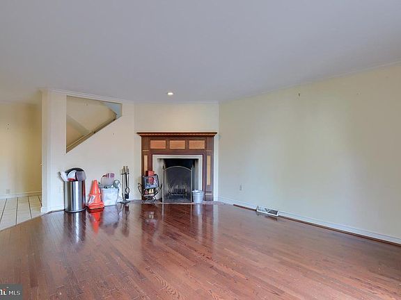 3rd image of 308 Church St