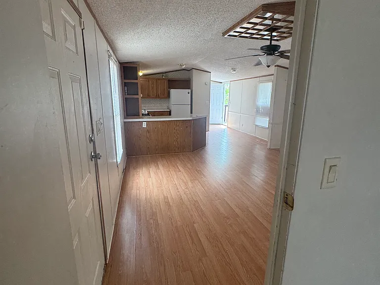 288 E Hemlock Dr — Photo 8