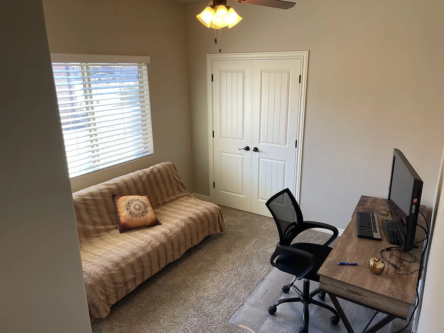 Available Now! 3 bed fully furnished home for rent in Ivin 3,6,9,12 month lease — Photo 3