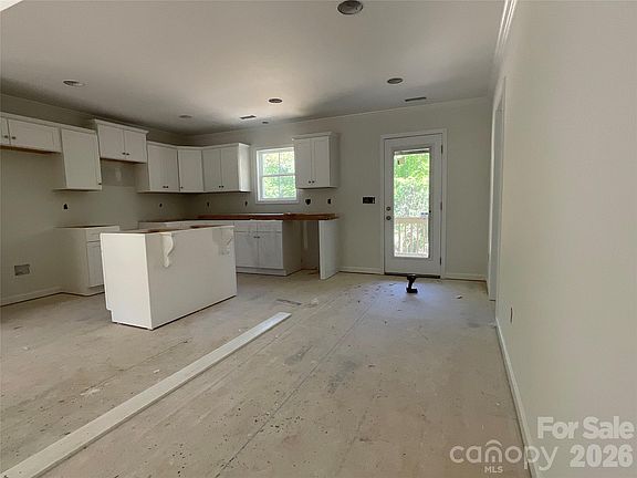 4th image of 605 Ashford Rd