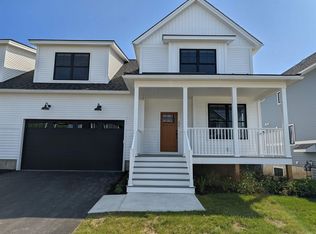 130 Aurora Rd, South Burlington, VT 05403