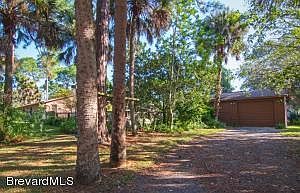 3rd image of 4493 Country Rd