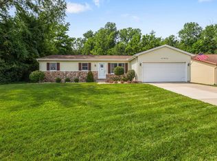 757 Bugle Ln, Mishawaka, IN 46544