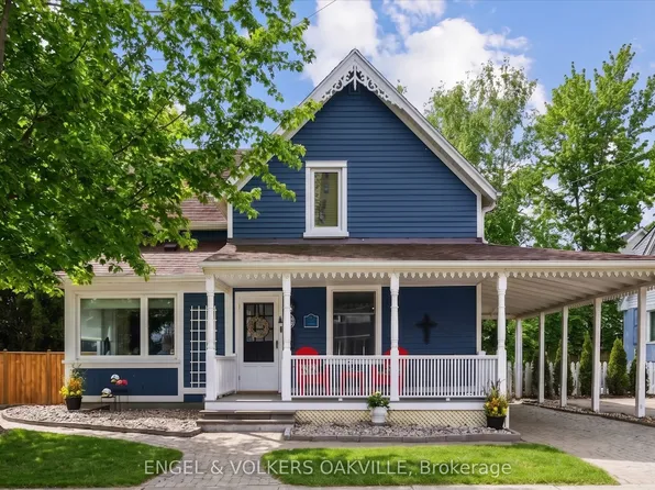 38 John St S, Mississauga, ON L5H 2E6