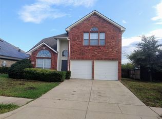 625 Bristlecone Dr, Arlington, TX 76018
