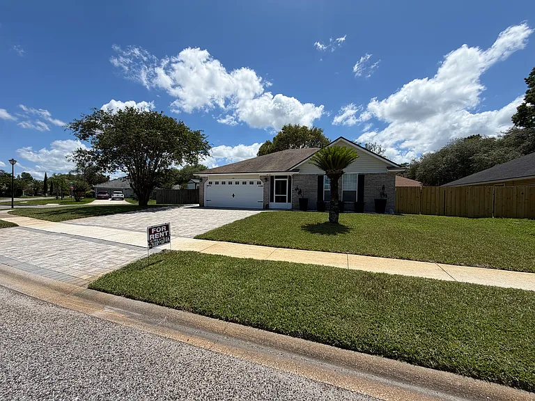 1110 Tolkien Ln — Photo 2