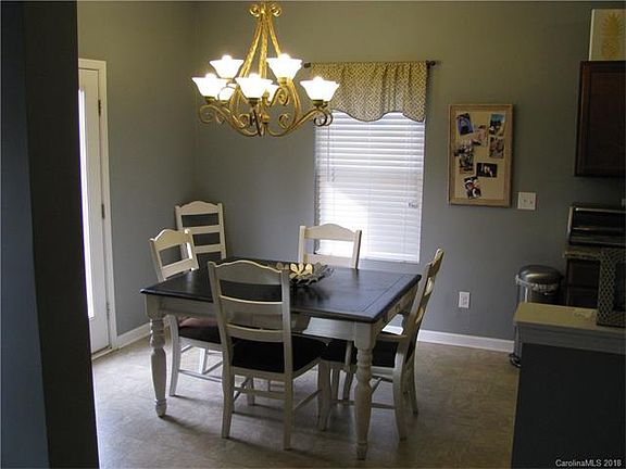5th image of 1009 Joselynn Dr #3