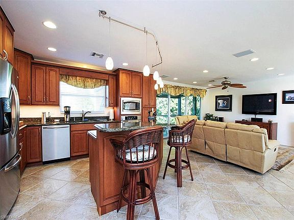 5th image of 1747 Jewel Box Dr
