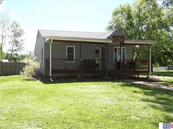 406 Hawthorne Ave, Crete, NE 68333