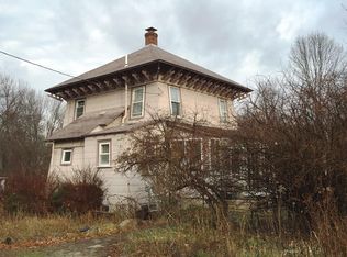17 Fletcher Ave, Millville, MA 01529