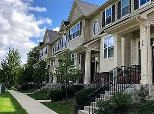 69 Melrose Ct #69, South Elgin, IL 60177