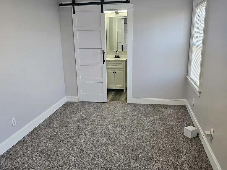 491 Townsend Ave — Photo 16