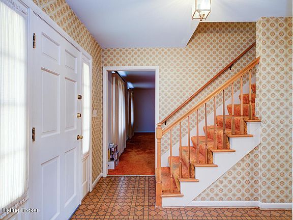 3rd image of 3616 Glencreek Ln