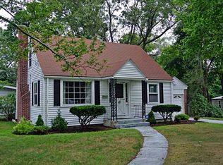 61 Parkway Dr, Warwick, RI 02886