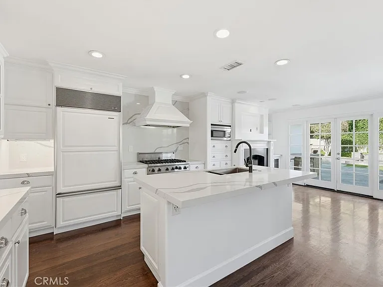 400 Pirate Rd — Photo 6