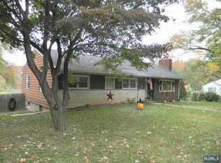7 Salmon Ln, Ledgewood, NJ 07852