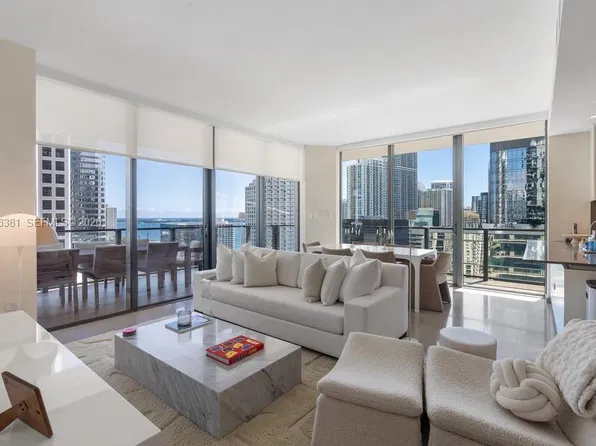 68 SE 6th St, Miami, FL