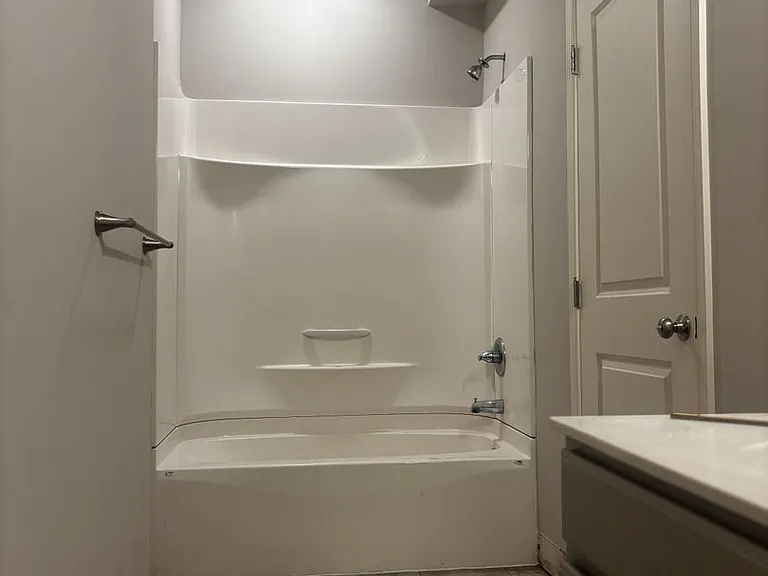 108 W Main St — Photo 16
