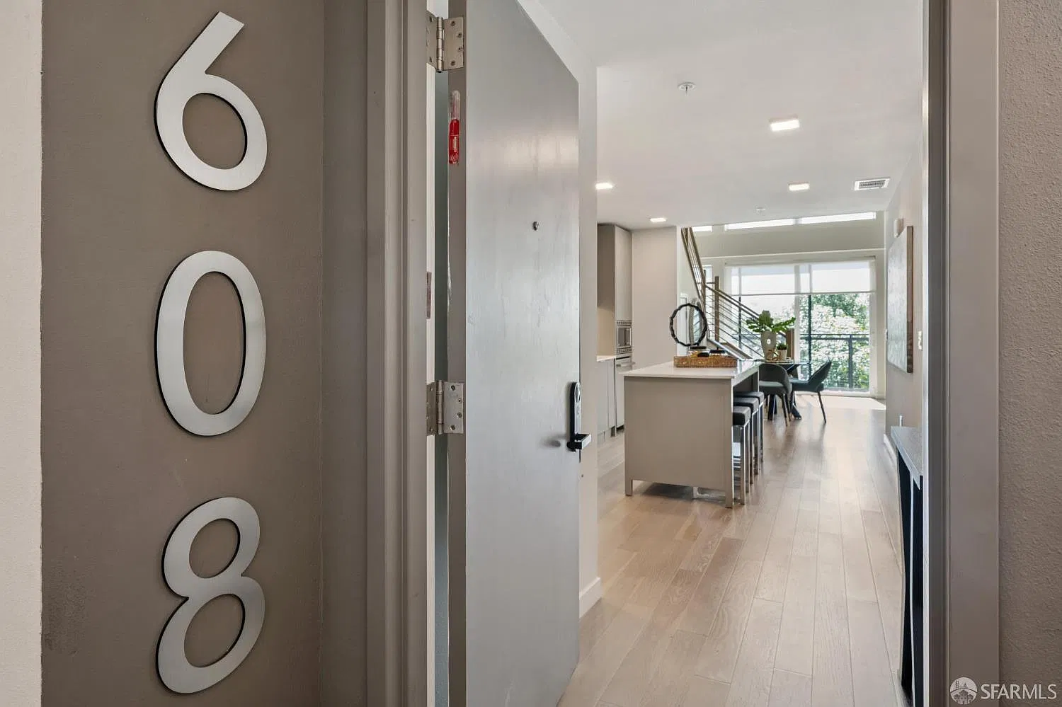 2 bed, 2.0 bath, 1545 sqft, $5,690 — Photo 2