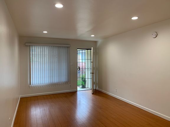 5th image of 6134 Hazelhurst Pl APT 4