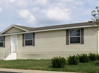 513 White Willow Dr, Flint, MI 48506