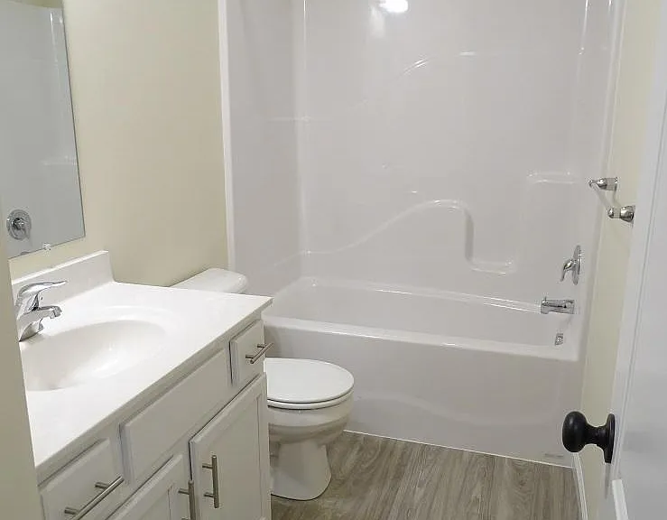 349 Cedar Holw — Photo 18