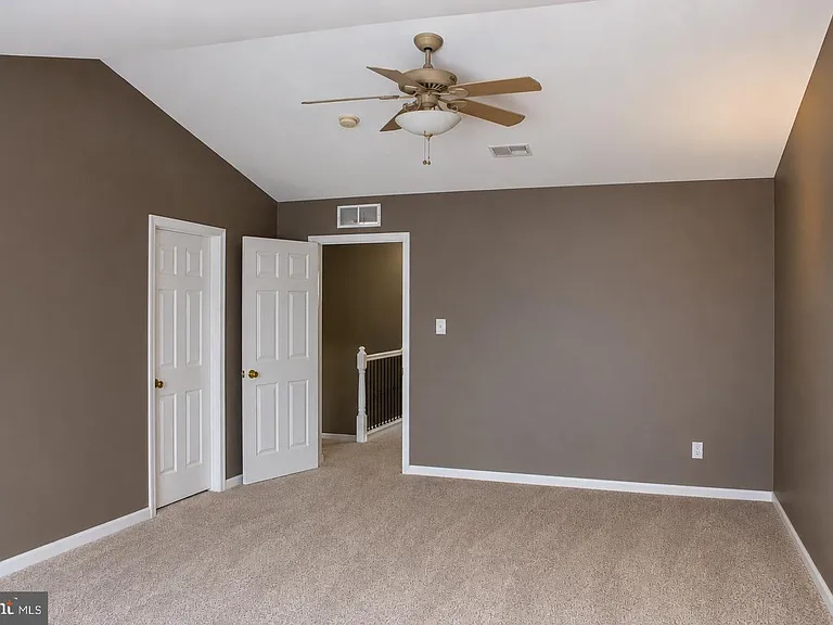 20 Clemens Ln — Photo 18