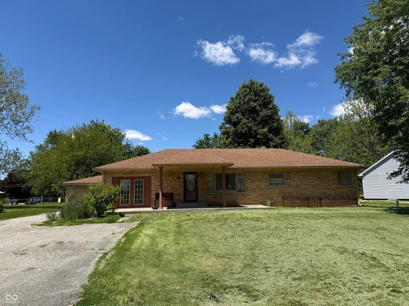 2827 S Oakland Dr, Shelbyville, IN 46176
