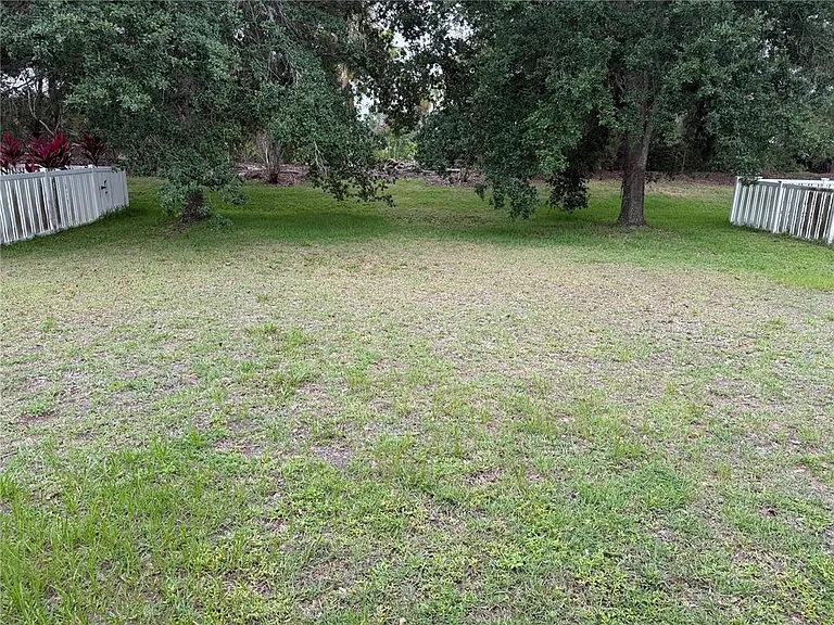 11858 Forest Park Cir — Photo 15