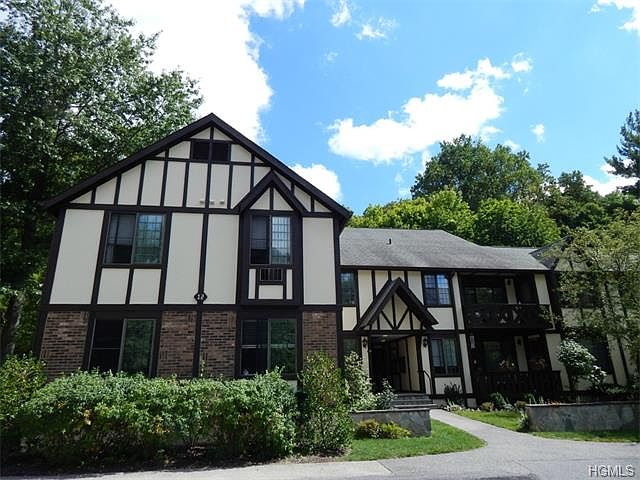 1st image of 12-8 Foxwood Dr