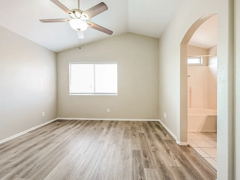 1109 W Bluefield Ave — Photo 12