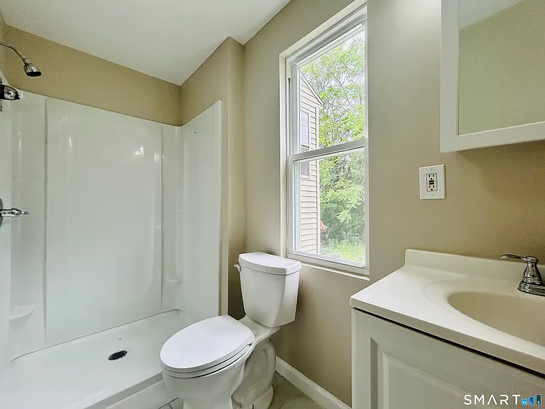 203 E Main St — Photo 9