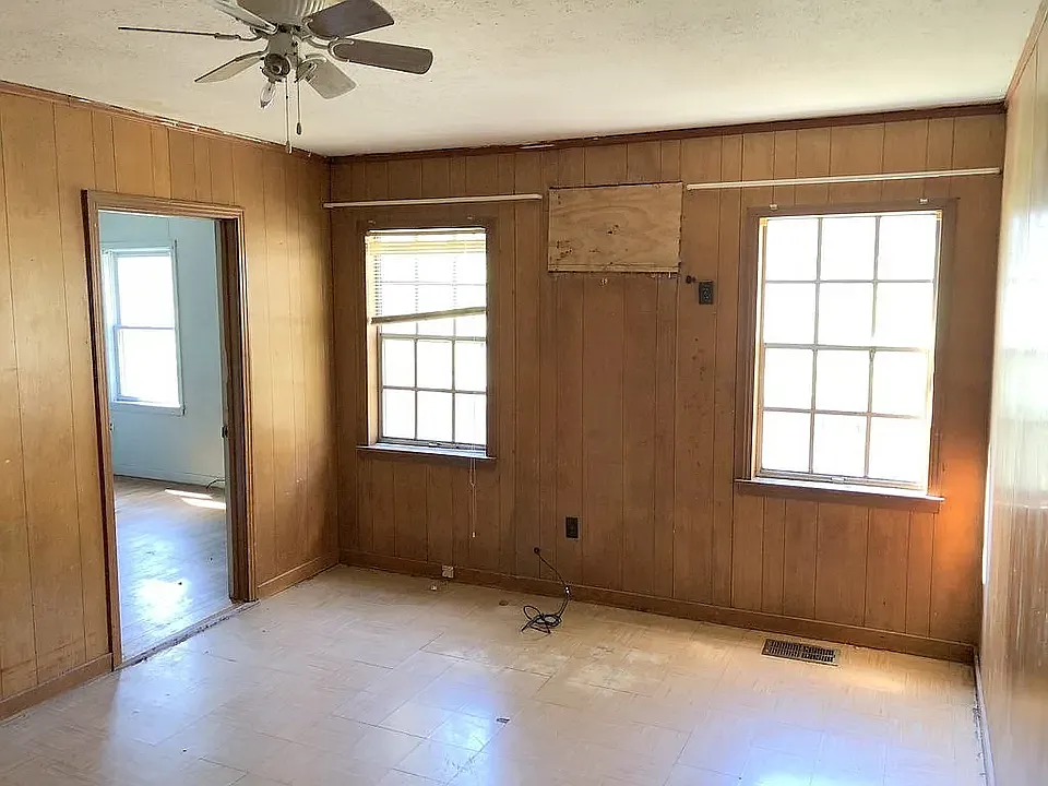 4 bed, 1632 sqft, $1,200 — Photo 3