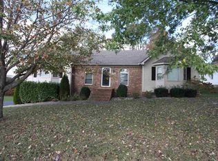 305 Peach Blossom Ln, Bowling Green, KY 42103