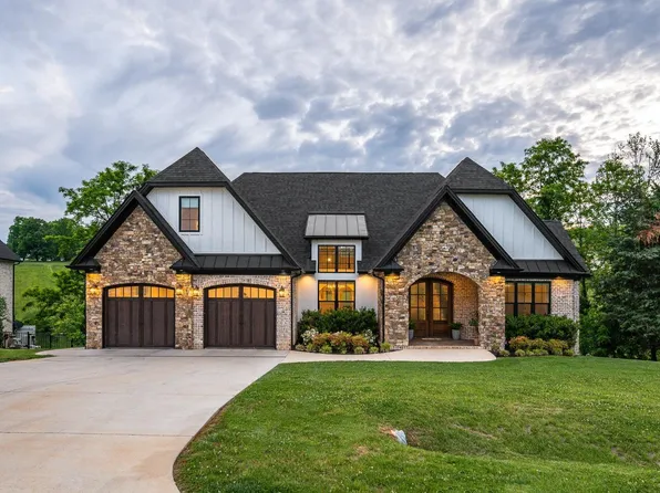 1836 Lake Manor Dr, Forest, VA 24551