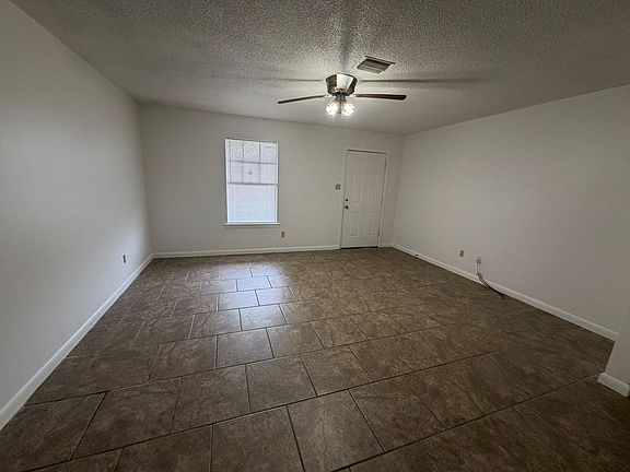 2nd image of 3001 Hodges St #2