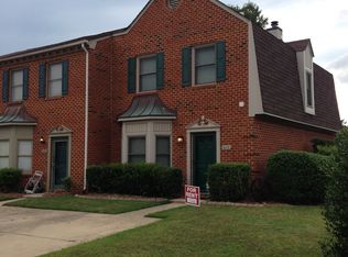 610 Creekside Ct, Chesapeake, VA 23320