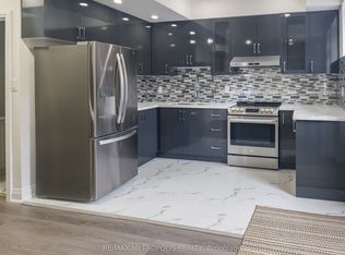 57 Blenheim Cir #BASEMENT, Whitby, ON L1P0E2
