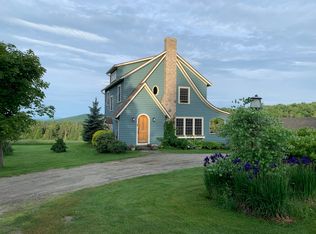 359 Mountain View Dr, Kirby, VT 05832