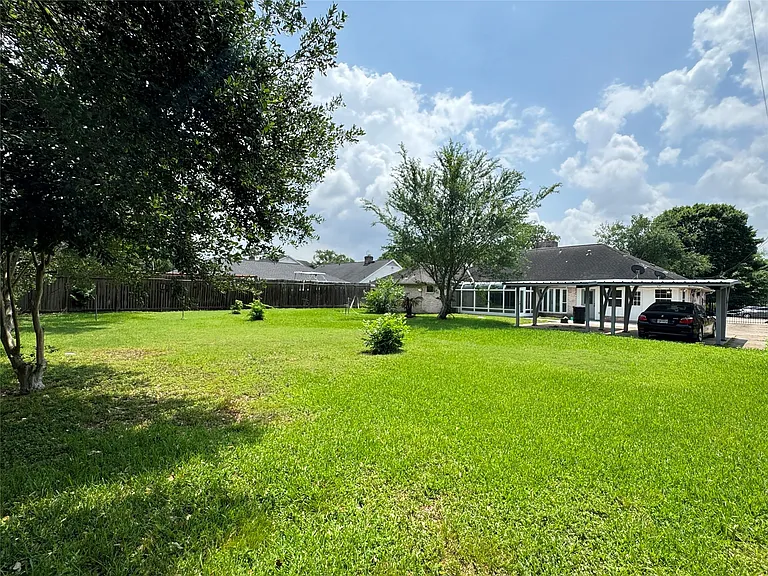 7910 Sands Point Dr — Photo 28
